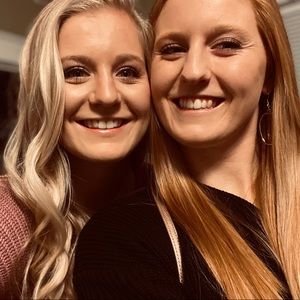 Meet your Posher, Emoly